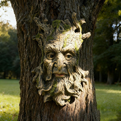 Moss Tree Face Sculpture, Funny Moss Cap Old Man Tree Hugger Statue, Indoor & Outdoor Creative