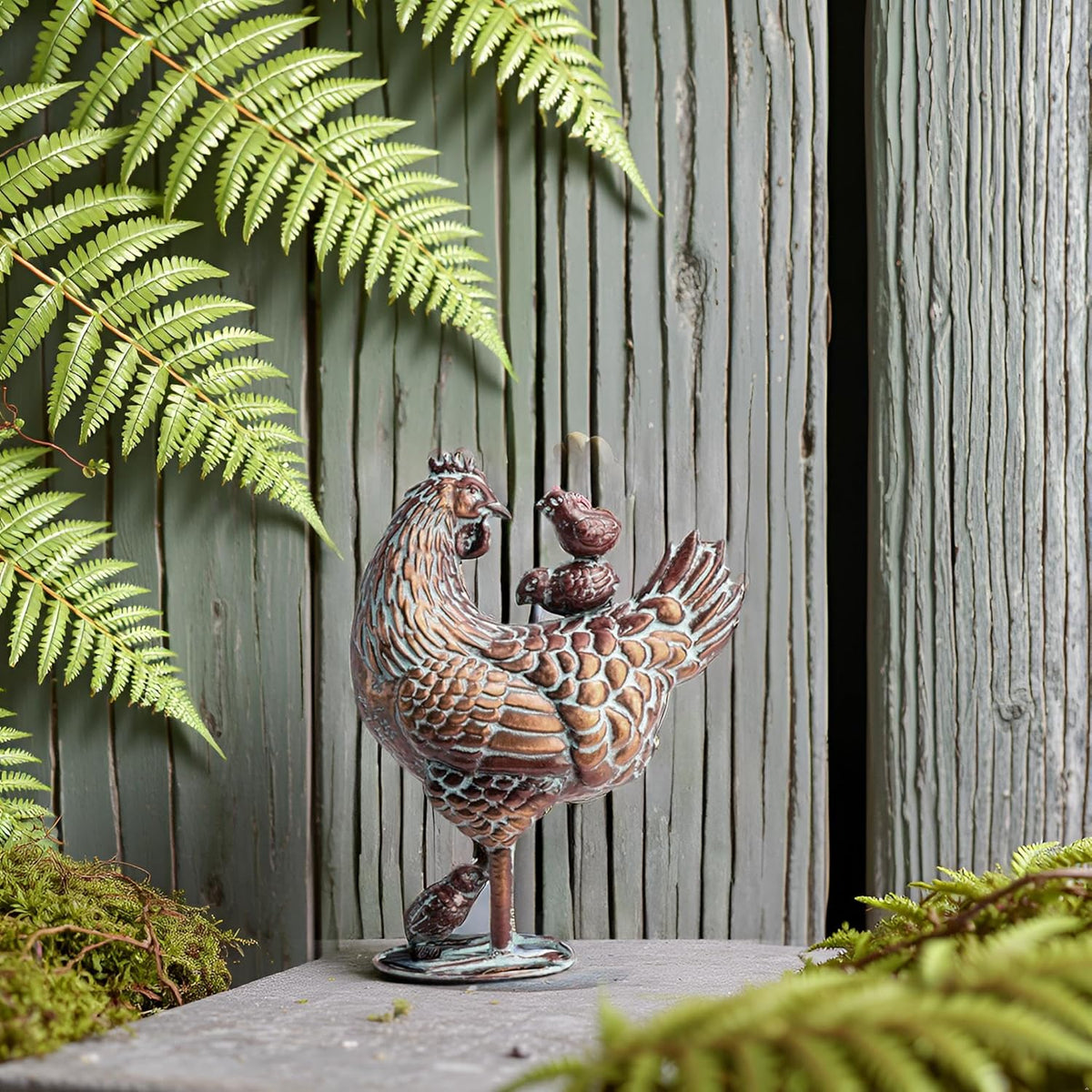 Metal Hen with Chicks Statues Yard Art, 13.5"x18" Metal Hen Chicken Figurine Decor, Vintage Outdoor