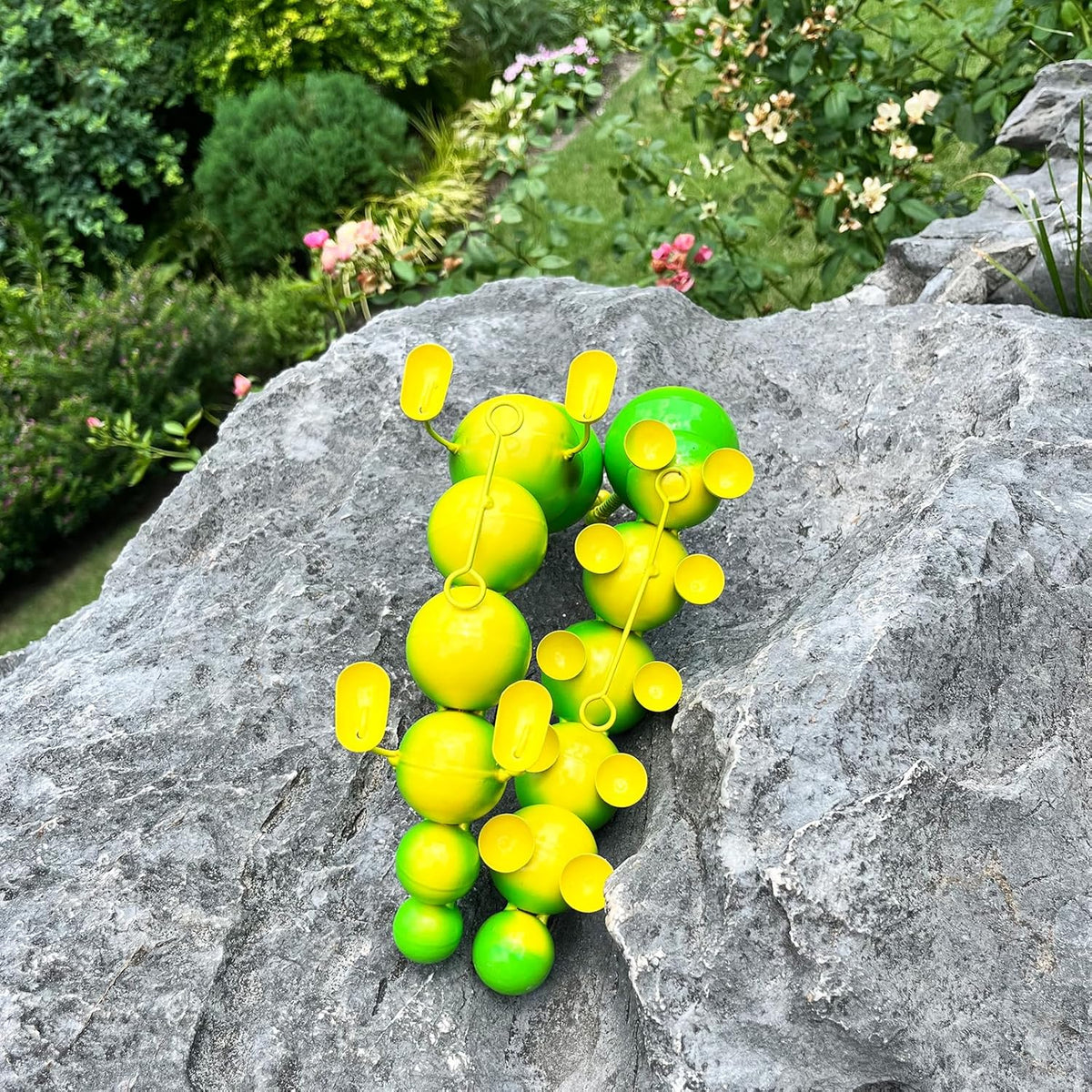 Metal Caterpillar Statue Yard Art Garden Decor for Outside Patio Lawn Ornaments Fence Decorations