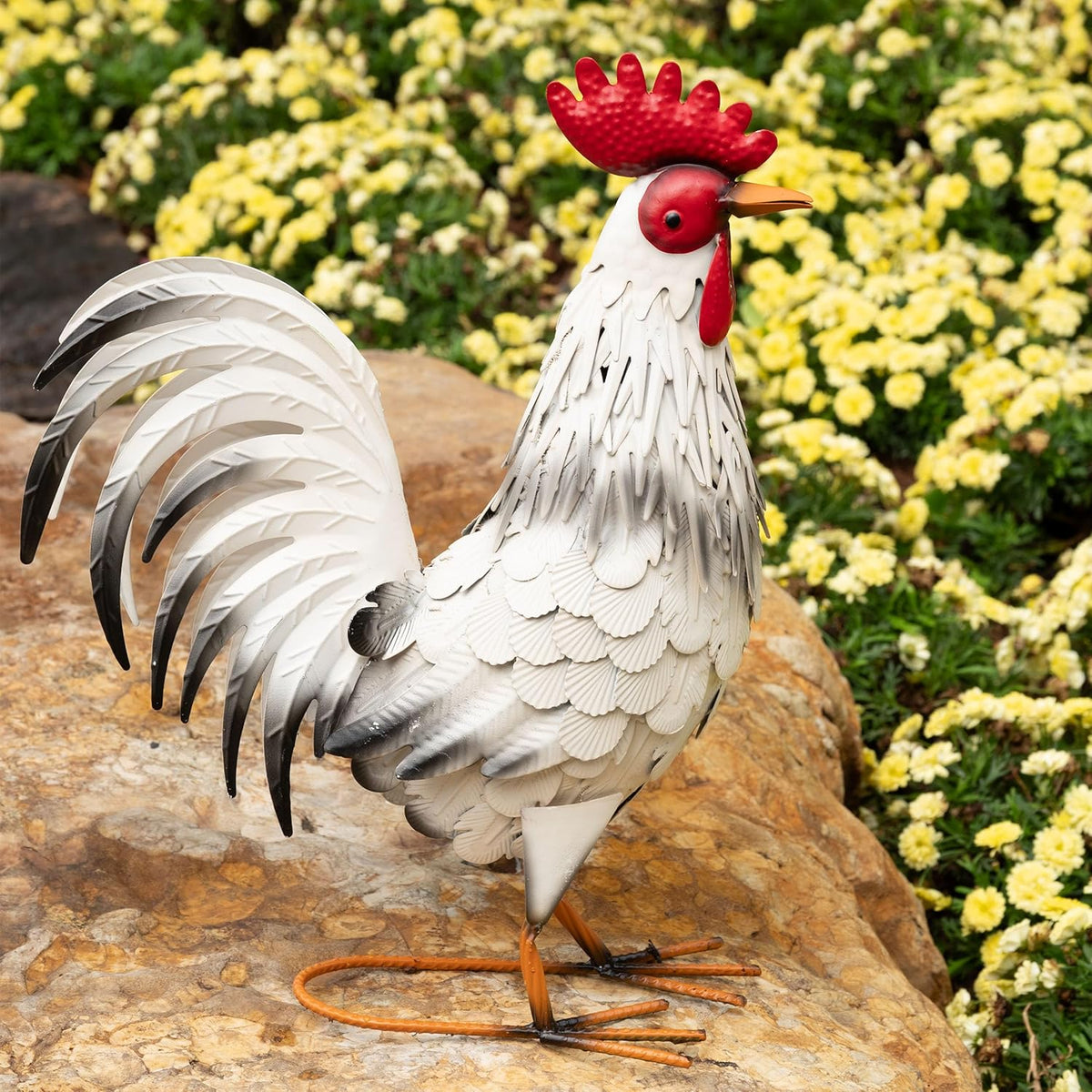 TERESA'S COLLECTIONS Garden Decor, White Rooster Garden Decor, Waterproof Metal Garden Statue