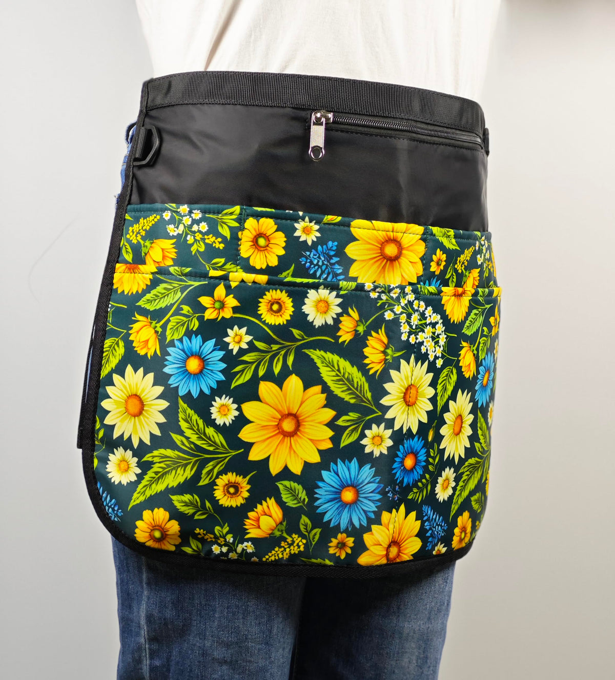 Bafelia Garden Apron for Women with 7 Pocket,Half Florist Apron Harvesting Apron (Green Flowers)