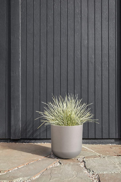 Veradek Round Lima Plastic Planter Pots for Indoor/Outdoor Garden Use, Gray, Suitable for Small to