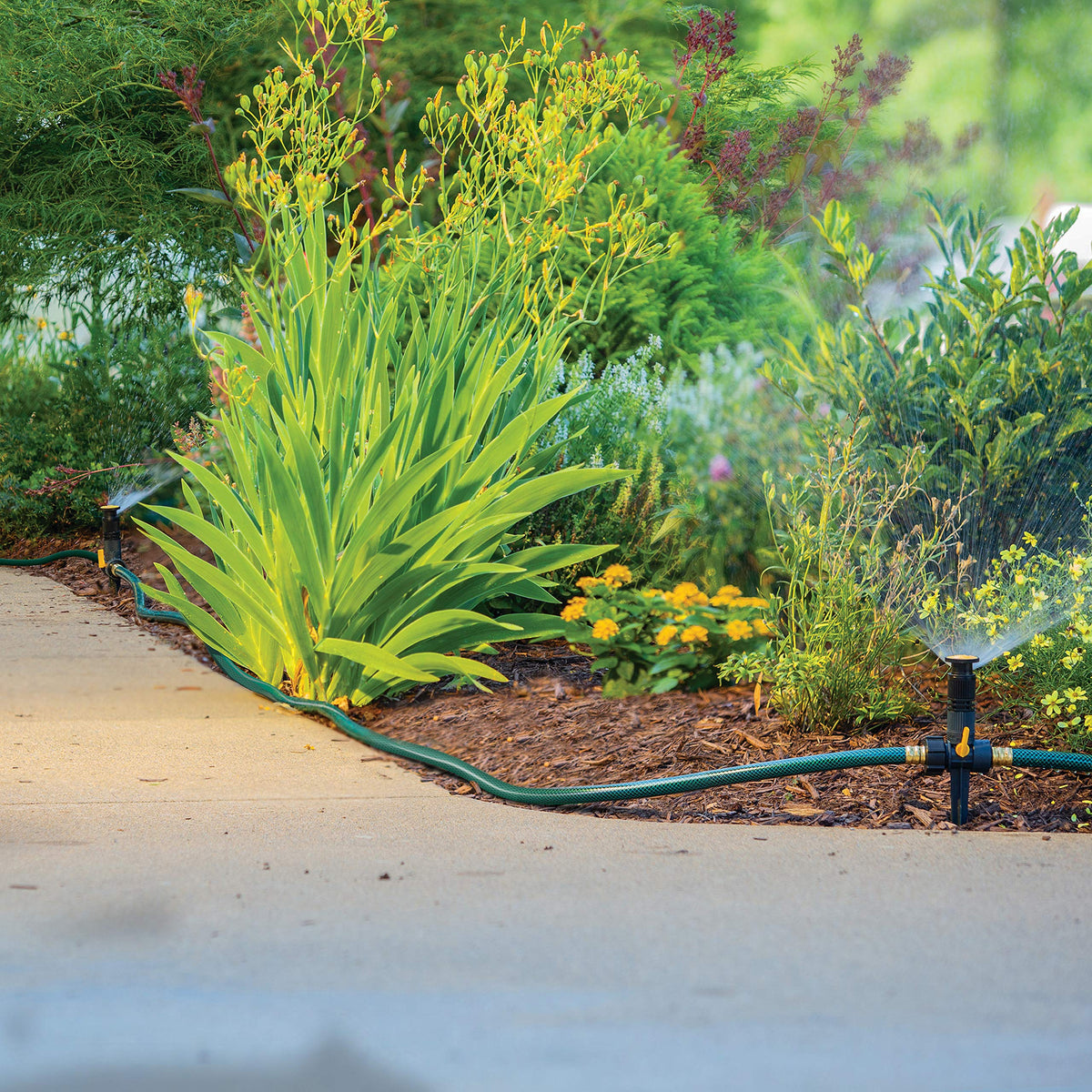 Melnor Multi-Adjustable Watering Set, 1800 Sq Ft: 3 Sprinklers, 2 Hoses