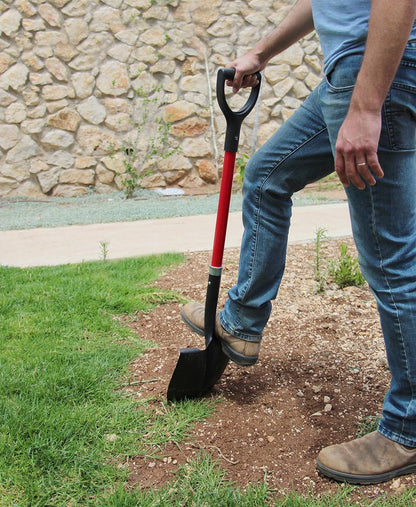 TABOR TOOLS Shovel with Rounded Blade and Comfortable D Grip 31 Inch Fiberglass Handle, Digging