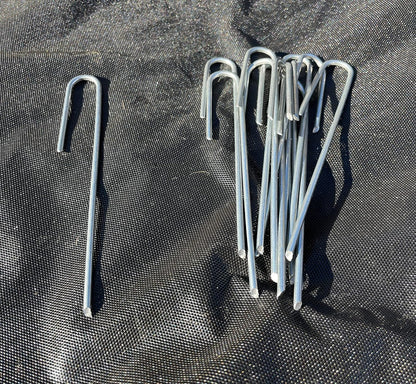 Sandbaggy 200-Pack DRIP TUBING Stakes Landscape Staples | 5 inch Length - 11 Gauge Heavy Duty |