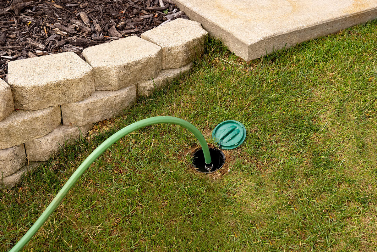 Rain Bird 32HE In-Ground Pro Rotor Pop-up Sprinkler System Kit with Click-N-Go Garden Hose
